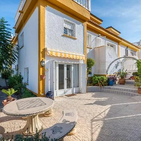 Altos De La Marquesa Golf By Villas&You * 시우다드 케사다